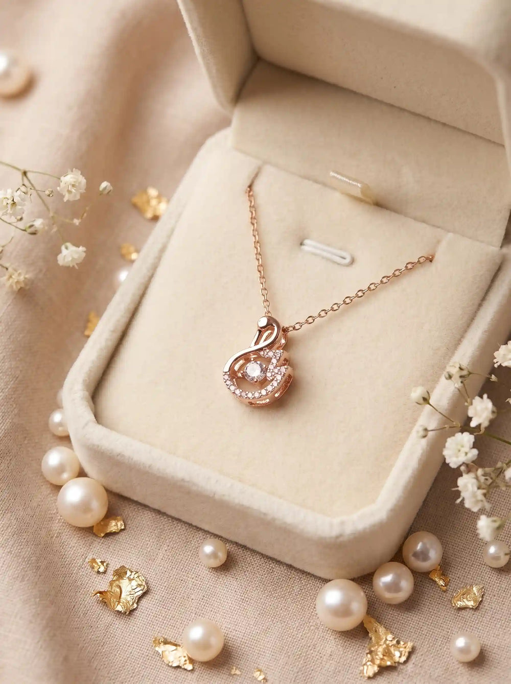 Swan Pearl Necklace